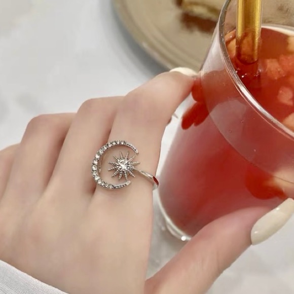 ❣️$25/3❣️ Rhinestones Moon N Star Ring - Picture 4 of 10